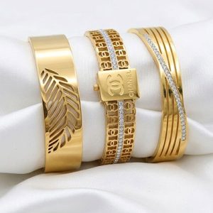 Hand Cuffs Sets of 3